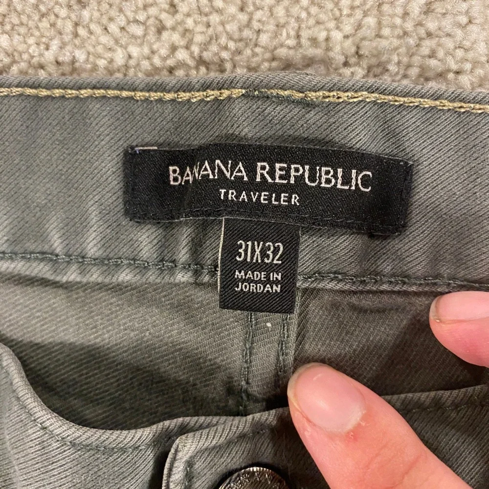 Banana Republic Traveler Pants Mens 31x32 Yosemite Green Slim Fit Twill Chinos